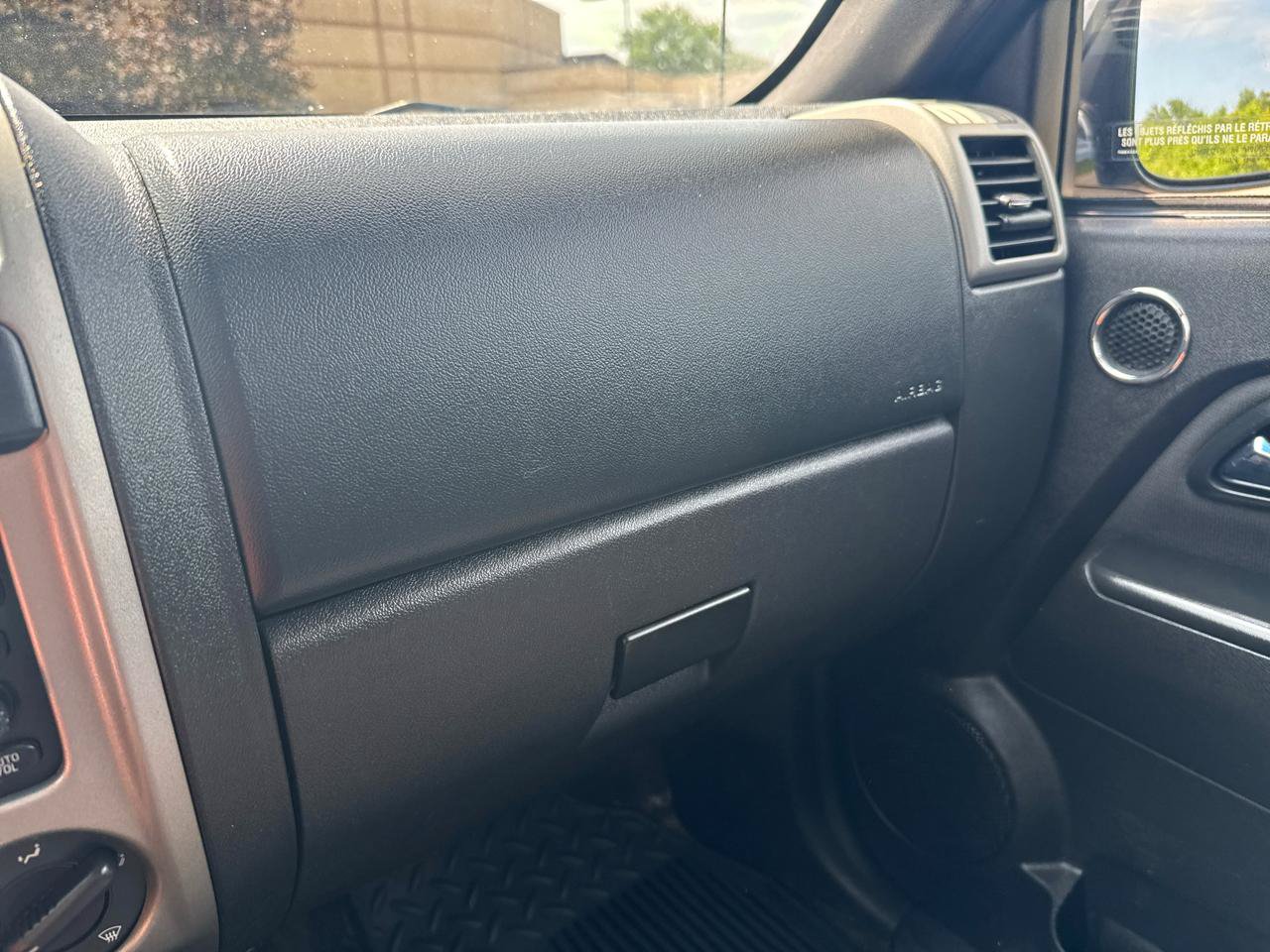 Used 2011 Chevrolet Colorado LT AWD/4WD image 19