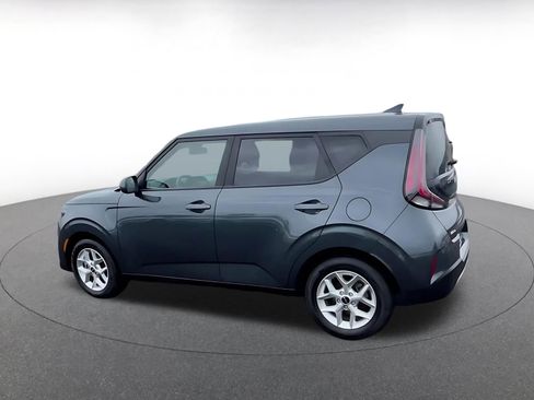 Used 2025 Kia Soul LX w/ LX Technology Package image 10