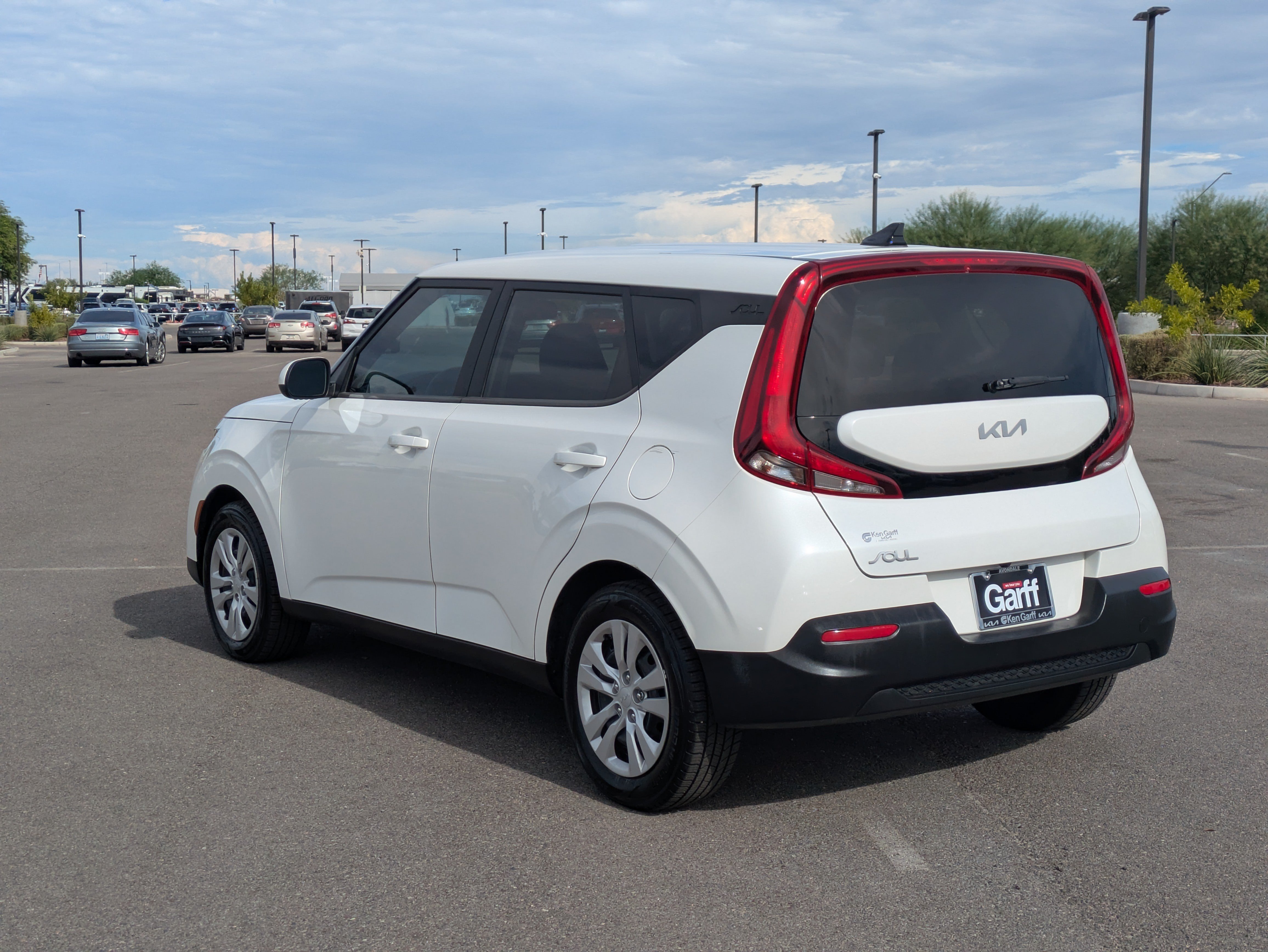 Used 2022 Kia Soul LX FWD image 3