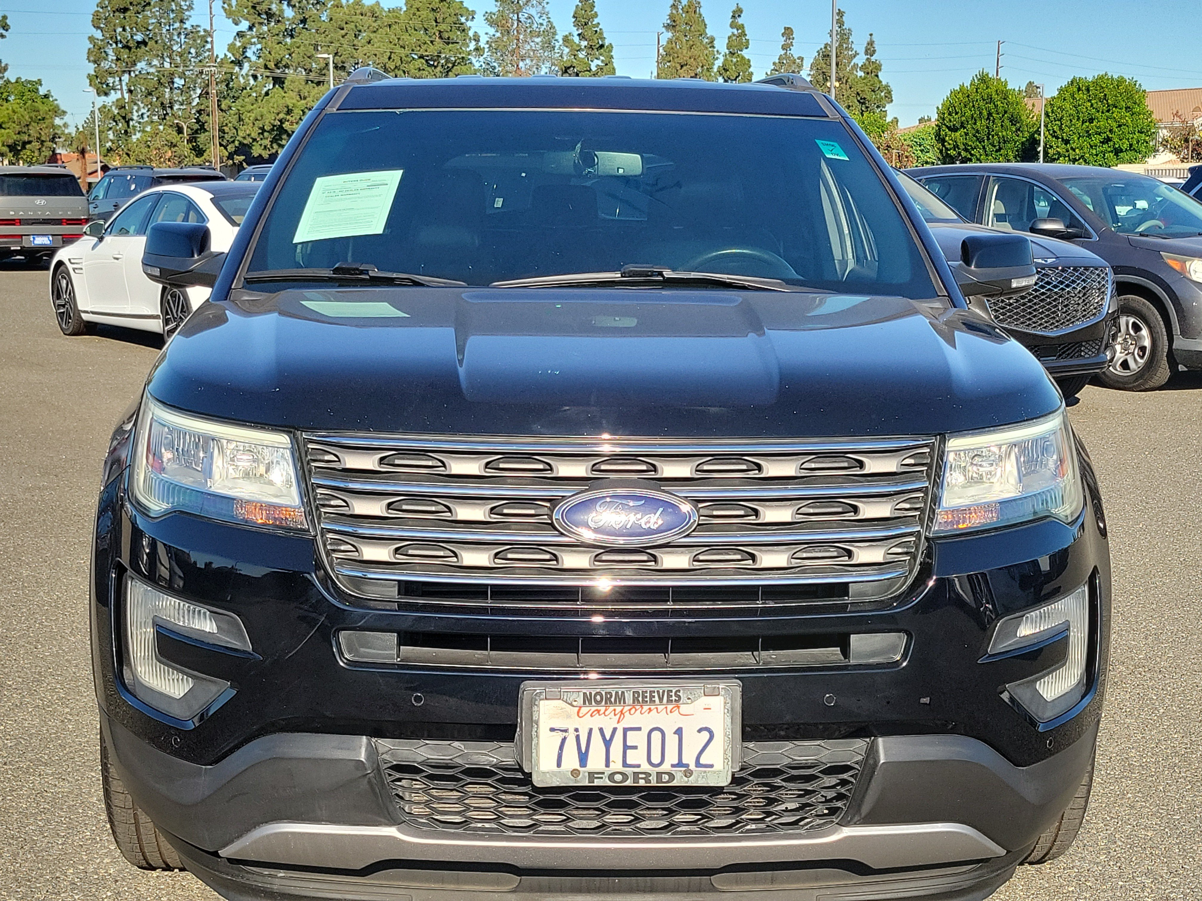 Used 2017 Ford Explorer XLT w/ Equipment Group 202A FWD image 6