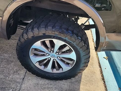 Used 2016 Ford F150 King Ranch w/ Equipment Group 601A Luxury image 7