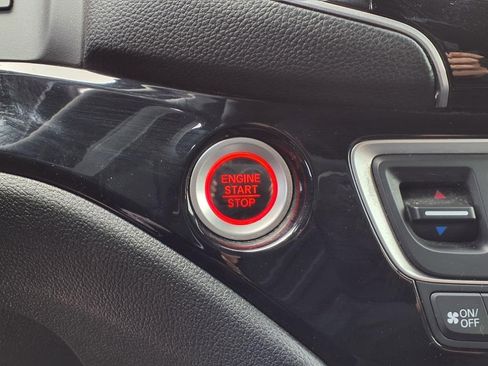 Used 2024 Honda Passport Black Edition image 28