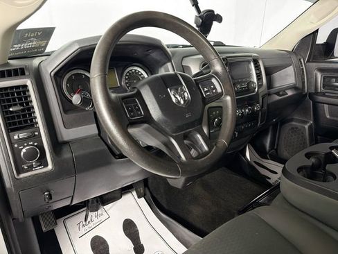 Used 2015 RAM 2500 Tradesman w/ Chrome Appearance Group AWD/4WD image 9