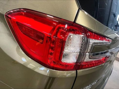 Used 2025 Subaru Ascent Limited AWD/4WD image 30
