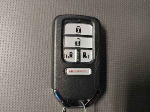 Used 2016 Honda Odyssey SE image 32