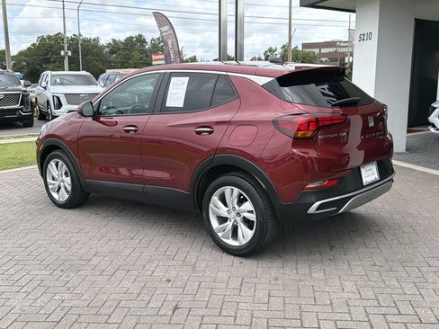 Certified 2024 Buick Encore GX Preferred w/ Comfort Package FWD image 4