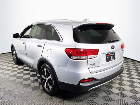 Used 2018 Kia Sorento EX image 5