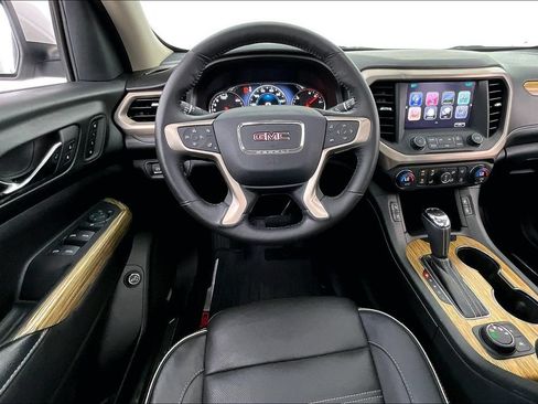 Used 2017 GMC Acadia Denali w/ Technology Package AWD/4WD image 6