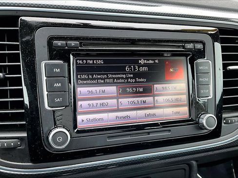 Used 2014 Volkswagen Beetle R-Line image 27