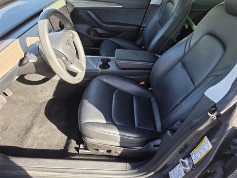 Used 2022 Tesla Model 3 Long Range image 32
