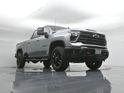 Used 2025 Chevrolet Silverado 2500 LT w/ Trail Boss Package AWD/4WD image 47