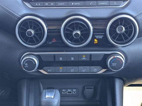 Used 2024 Nissan Sentra SV image 27