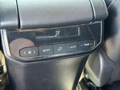 Used 2026 Toyota Highlander XLE AWD/4WD image 23