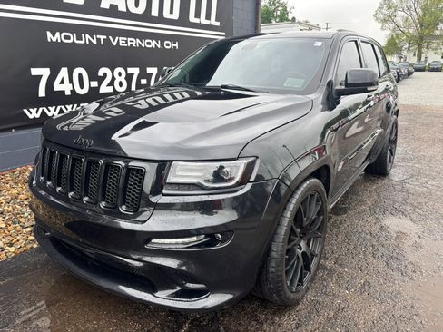 Used 2012 Jeep Grand Cherokee SRT8 w/ Luxury Group II AWD/4WD image 11