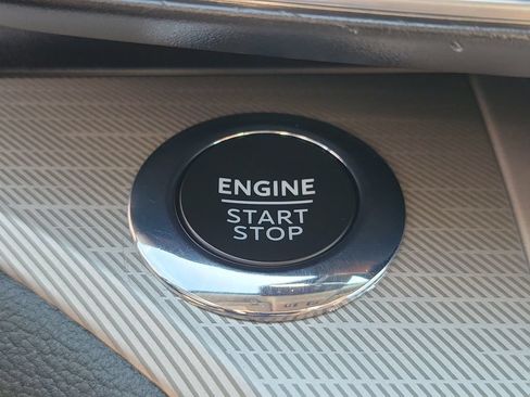 Used 2023 Ford Explorer XLT w/ Equipment Group 202A AWD/4WD image 18