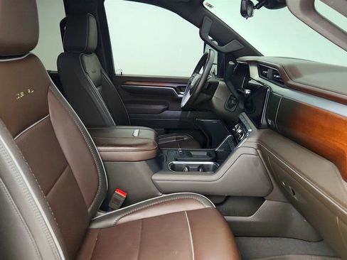 Used 2024 GMC Sierra 2500 Denali w/ Denali Reserve Package image 23