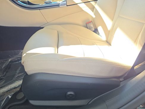 Used 2018 Mercedes-Benz C 300 Sedan image 28