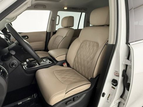 Used 2023 Nissan Armada Platinum w/ Captain's Chairs Package RWD image 9