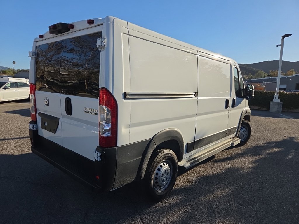 Used 2025 RAM ProMaster 2500 w/ U-Haul Equipment Group FWD image 5