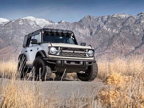 New 2025 Ford Bronco Badlands AWD/4WD image 8