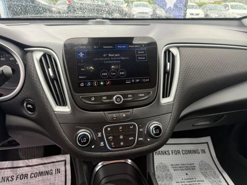Used 2023 Chevrolet Malibu LT FWD image 13