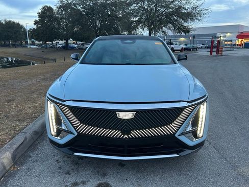 Used 2024 Cadillac Lyriq Luxury image 8