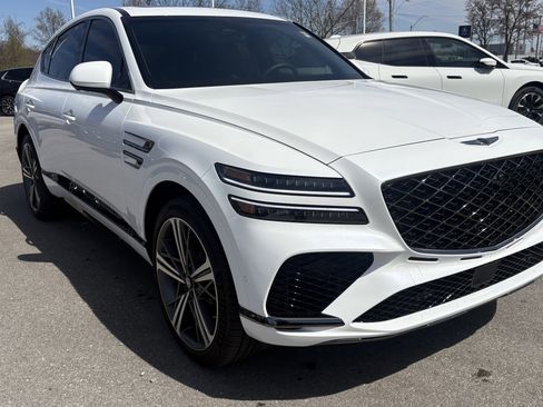 Used 2025 Genesis GV80 3.5T e-SC AWD/4WD image 2