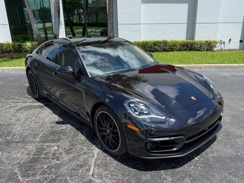 Used 2023 Porsche Panamera Platinum Edition RWD image 5