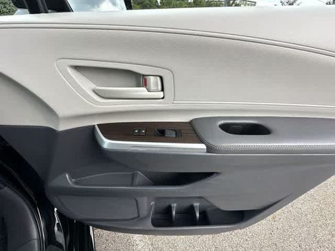 Used 2023 Toyota Sienna LE AWD/4WD image 23