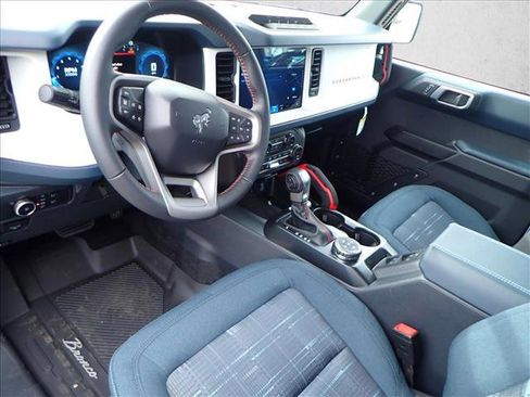 New 2025 Ford Bronco Heritage Edition image 10