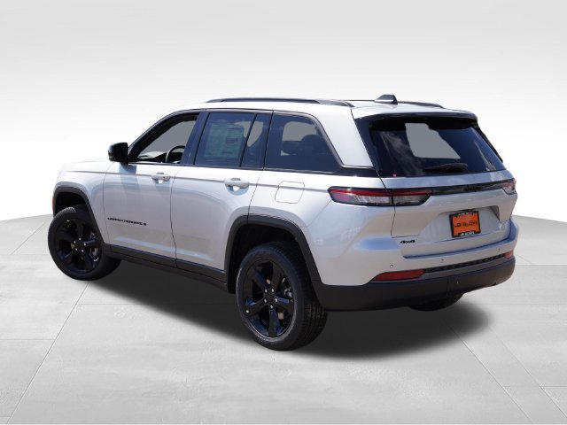 New 2026 Jeep Grand Cherokee Limited w/ Limited Altitude Package AWD/4WD image 5