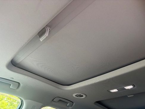 Used 2018 Chevrolet Traverse Premier w/ Redline Edition image 30