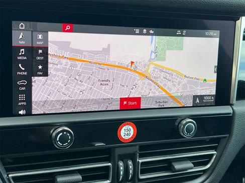 Used 2025 Porsche Macan image 22