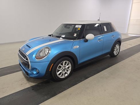 Used 2018 MINI Cooper S FWD image 2