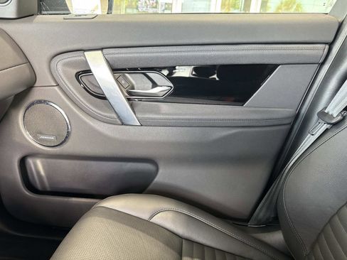 Certified 2025 Land Rover Discovery Sport S image 24