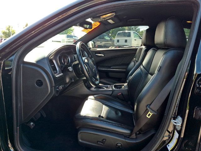 Used 2022 Dodge Charger SXT w/ Plus Group RWD image 13
