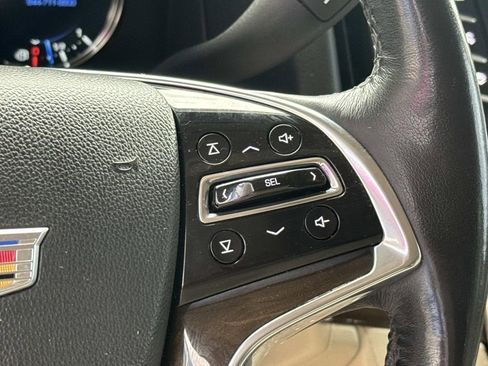 Used 2020 Cadillac Escalade Luxury RWD image 25