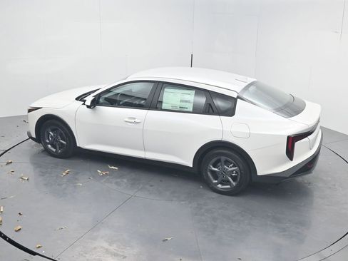 New 2026 Kia K4 LXS image 44