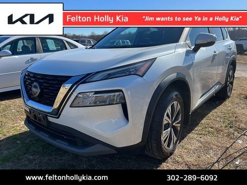 Used 2023 Nissan Rogue SV w/ SV Premium Package image 1