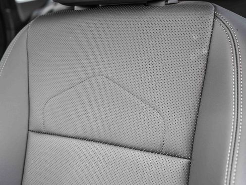 Used 2025 BMW X1 xDrive28i w/ Technology Package image 24