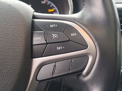 Used 2021 Jeep Grand Cherokee Limited w/ Luxury Group II image 25