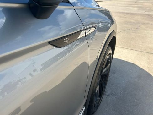 Used 2024 Volkswagen Tiguan SE R-Line image 32