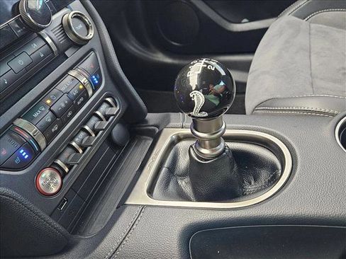 Used 2019 Ford Mustang Shelby GT350 w/ Technology Package image 11