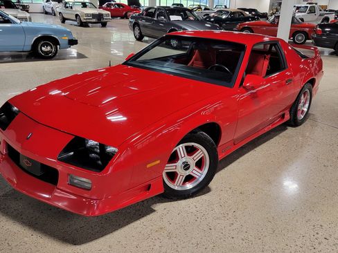 Used 1991 Chevrolet Camaro Z28 RWD image 24