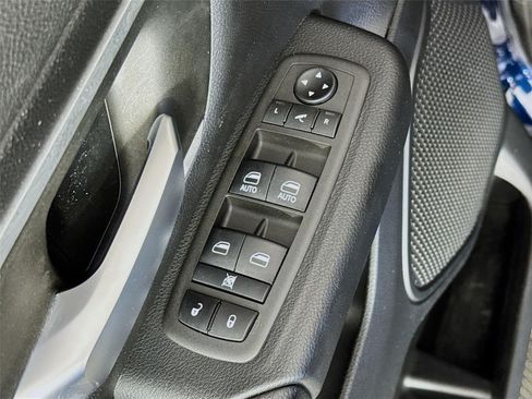 Used 2021 RAM 1500 Big Horn RWD image 19