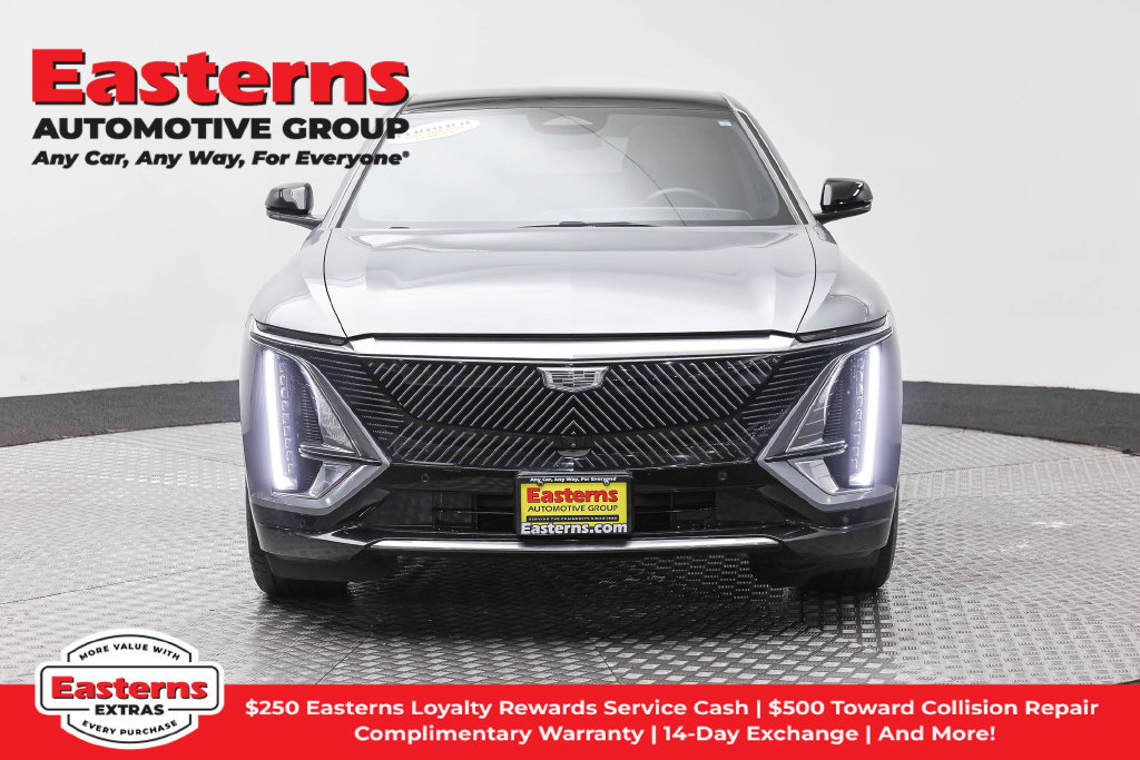 Used 2024 Cadillac Lyriq Luxury AWD/4WD image 3