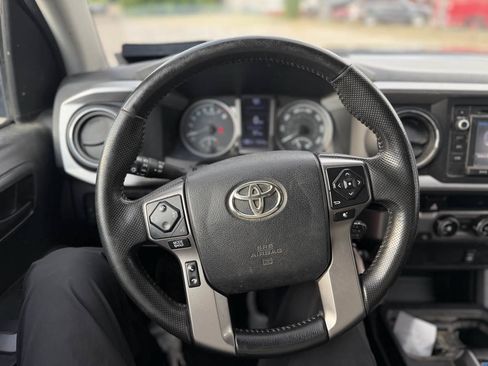 Used 2016 Toyota Tacoma SR5 w/ Towing Package AWD/4WD image 14