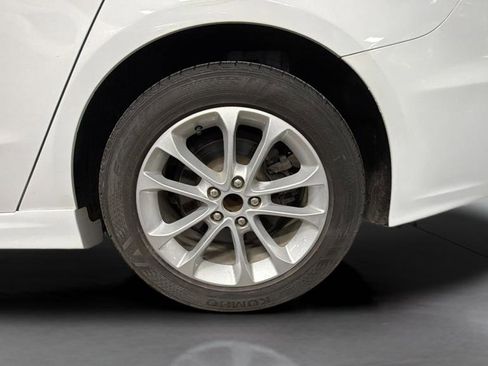 Used 2020 Ford Fusion SE image 28