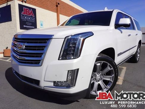 Used 2020 Cadillac Escalade ESV Platinum image 1