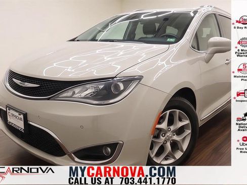 Used 2019 Chrysler Pacifica Touring-L Plus FWD image 1